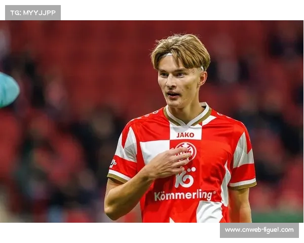 波图尔斯基头球破门，美因茨逼平拜仁获盛赞