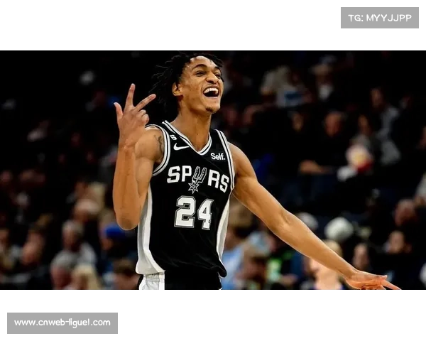 马刺黄蜂后场对决，三球瓦塞尔复出状态