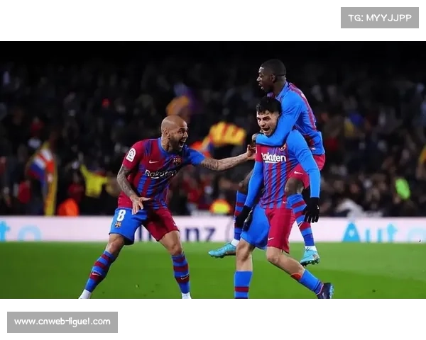 法兰克福后卫泰特训练中膝盖受伤,将无限期缺阵冲击球队后防线 法兰克福后卫泰特训练中膝盖受伤,将无限期缺阵冲击球队后防线